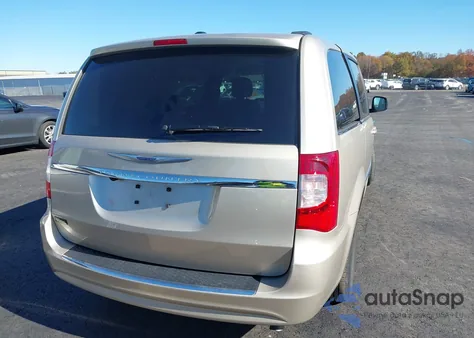 2013 Chrysler Town & Country Touring from USA, damaged, VIN 2C4RC1BG8DR539752